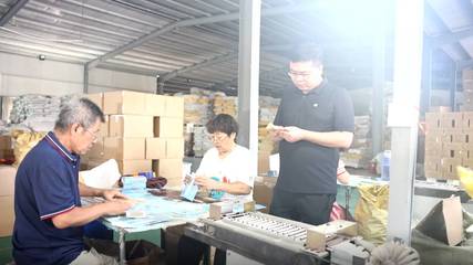 創(chuàng)業(yè)微山 小工廠，大貿(mào)易，飼料產(chǎn)業(yè)的突圍之路